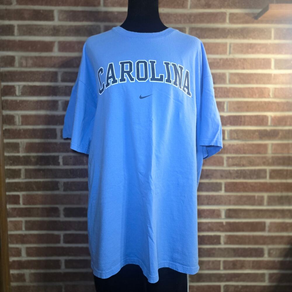 Vintage Y2K Nike Team UNC Tar Heels Center Swoosh T-Shirt Blue Size L